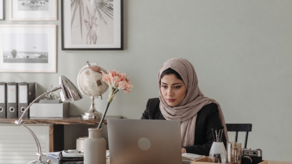 برنامج تطوير الأداء الإداري في العيادات الطبية
